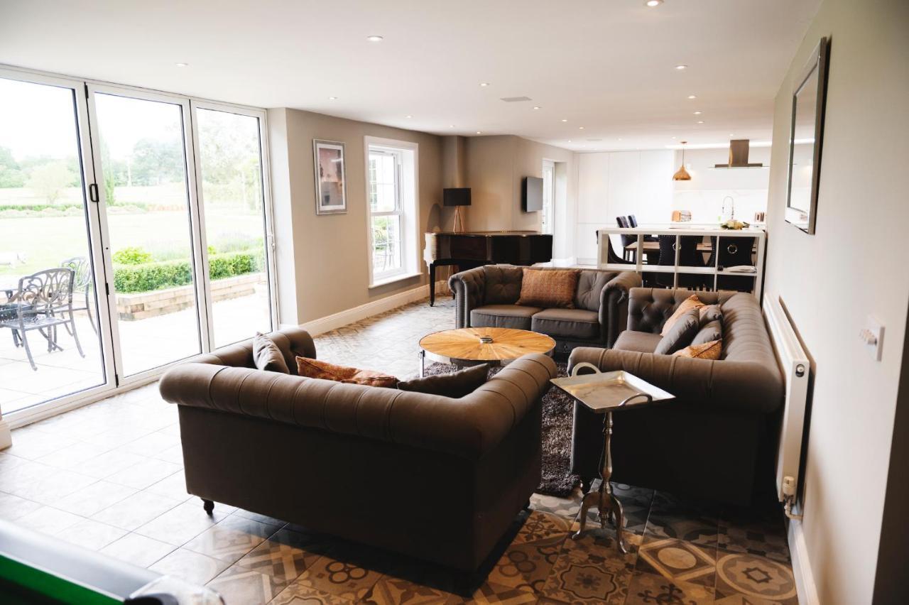 Large Country House - Hot Tub - Pool Table - Bbq - 5 Bedrooms - Log Burner Three Legged Cross Exteriér fotografie